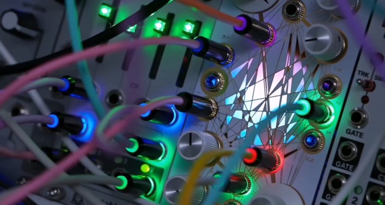 Los cables Candycord Halo añaden iluminación LED bicolor para verificar señales de tu sinte modular