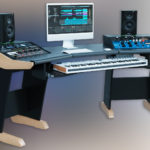 Buso Audio Producer Mini es un mueble de estudio en formato reducido con una gran capacidad para equipos