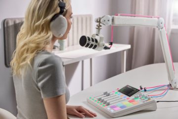 En puro blanco polar, RODE PodMic USB White llega como "versátil micrófono dinámico para broadcast"